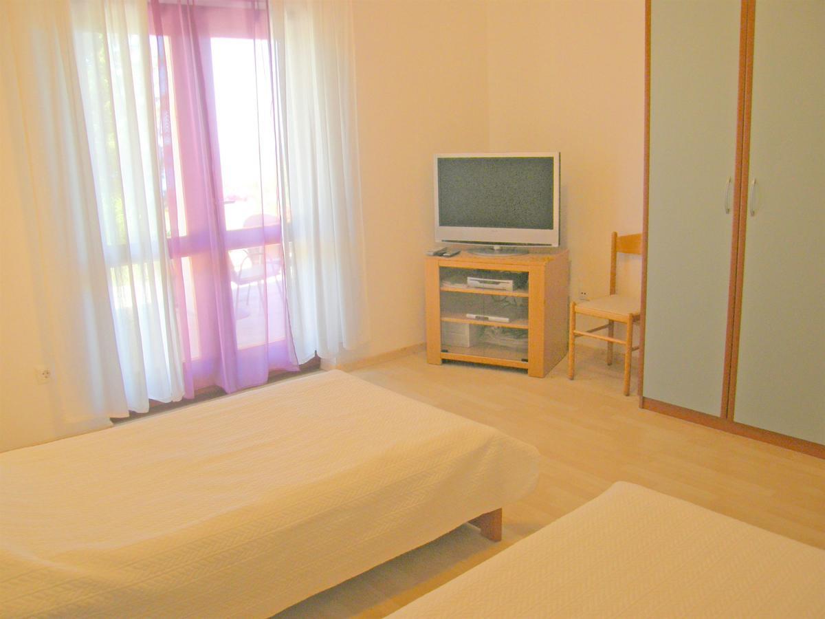 Apartments Rina Primošten Exterior foto